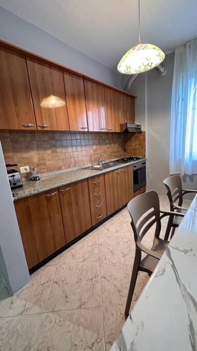 Super House Blloku - 3 Rooms Tirana Eksteriør billede